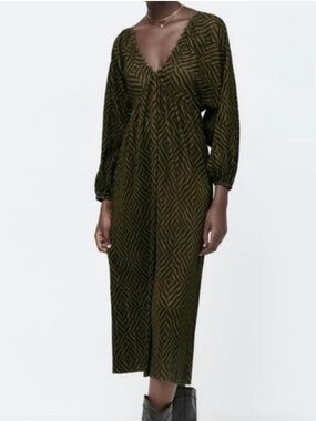 Zara Olive Geometric Midi Dress - Women's V-Neck Size S